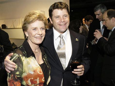 How Patty Dukes Son Sean Astin Learned Who His。